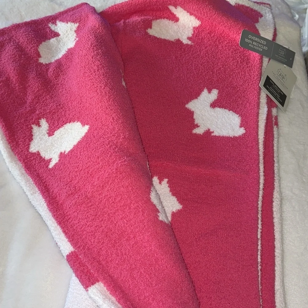 NEW The Farmhouse by Rachel Ashwell Hot Pink Easter Bunny Blanket